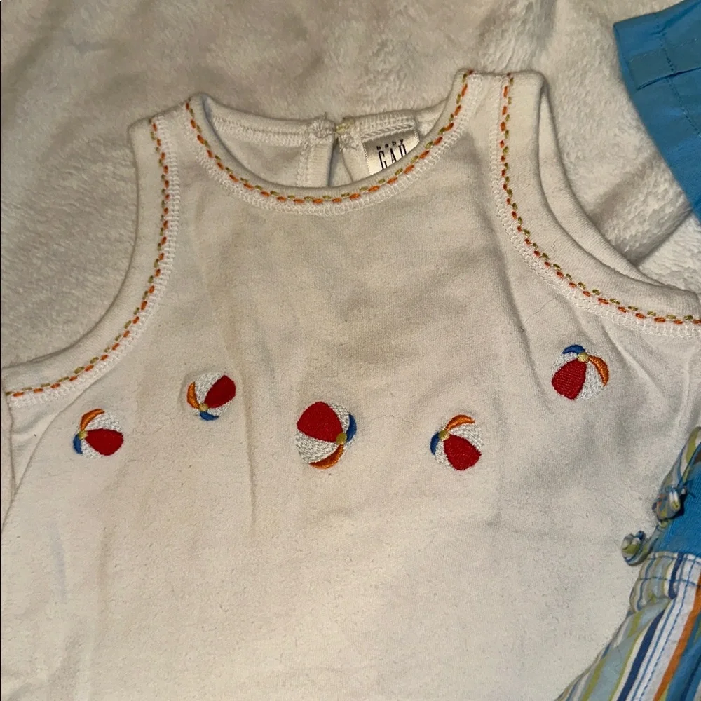 CHILDREN’S PLACE BEACH PANTS & HAT & BODYSUIT SET EUC 6-9 MONTHS - Picture 4 of 4